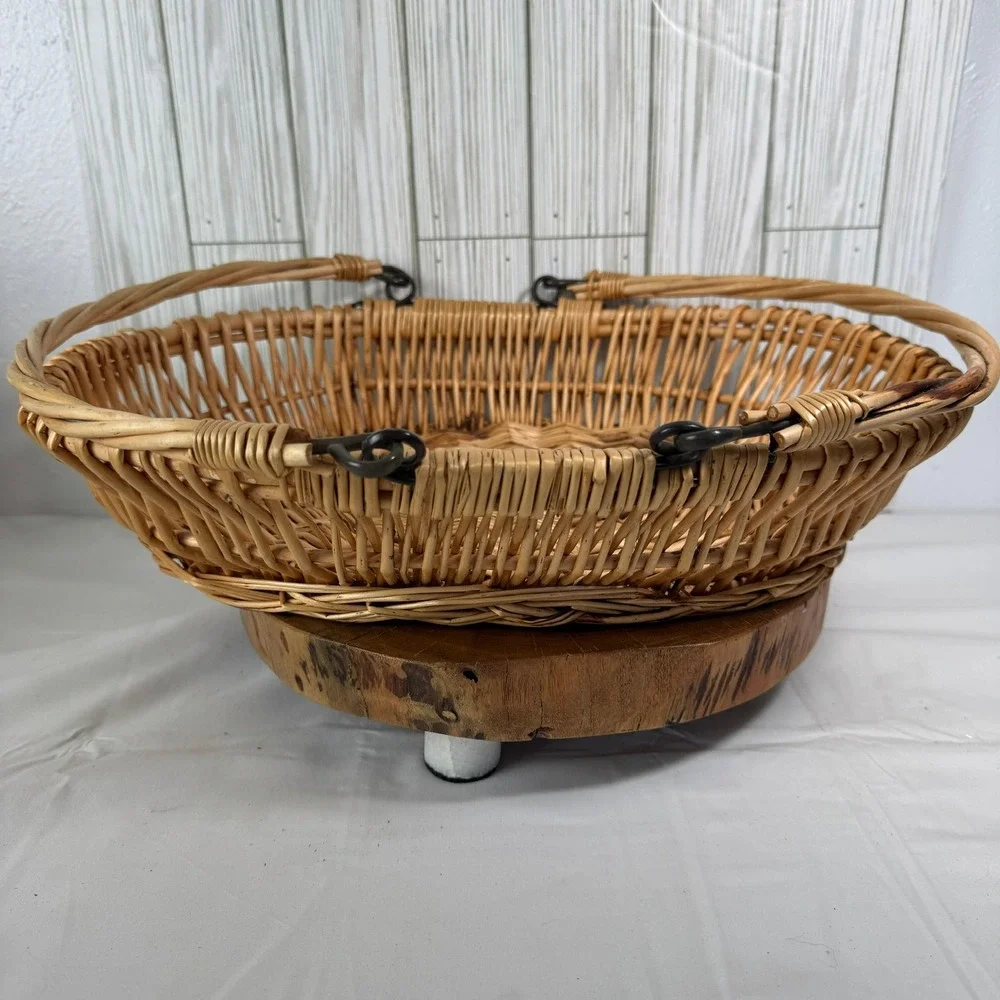 Vintage Oval Wicker Basket with Folding Handles‎ Natural Tan Farmhouse Decor
